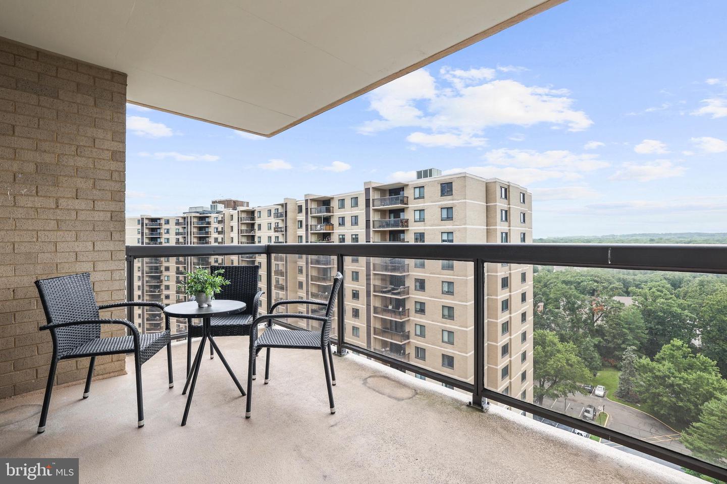 205 YOAKUM PKWY #1712, ALEXANDRIA, Virginia 22304, 3 Bedrooms Bedrooms, ,2 BathroomsBathrooms,Residential,For sale,205 YOAKUM PKWY #1712,VAAX2046598 MLS # VAAX2046598