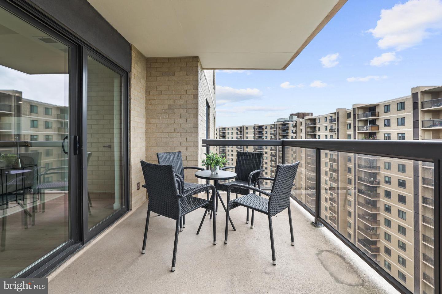 205 YOAKUM PKWY #1712, ALEXANDRIA, Virginia 22304, 3 Bedrooms Bedrooms, ,2 BathroomsBathrooms,Residential,For sale,205 YOAKUM PKWY #1712,VAAX2046598 MLS # VAAX2046598