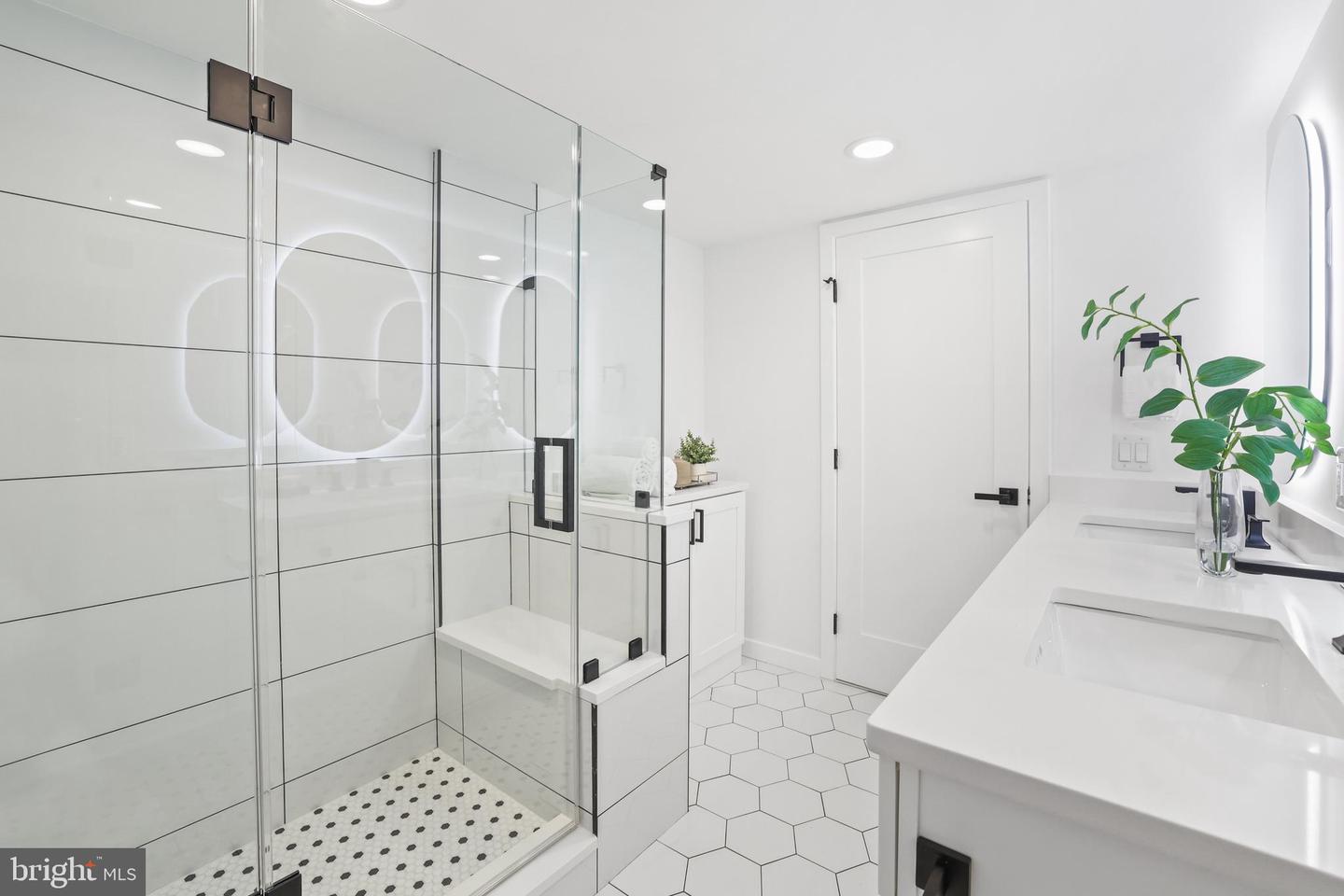 205 YOAKUM PKWY #1712, ALEXANDRIA, Virginia 22304, 3 Bedrooms Bedrooms, ,2 BathroomsBathrooms,Residential,For sale,205 YOAKUM PKWY #1712,VAAX2046598 MLS # VAAX2046598