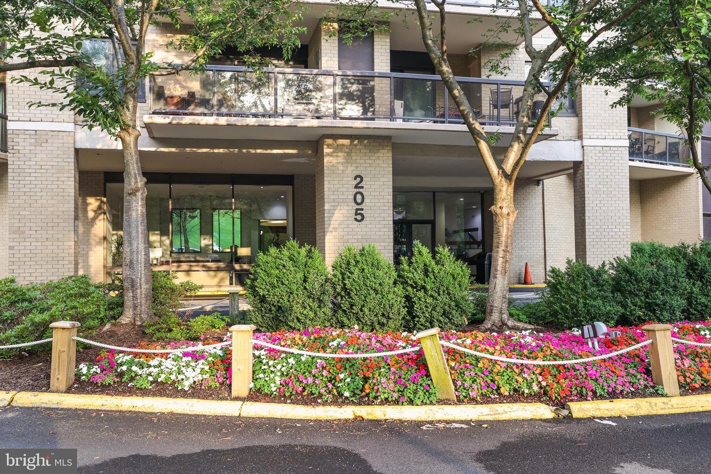 205 YOAKUM PKWY #1712, ALEXANDRIA, Virginia 22304, 3 Bedrooms Bedrooms, ,2 BathroomsBathrooms,Residential,For sale,205 YOAKUM PKWY #1712,VAAX2046598 MLS # VAAX2046598
