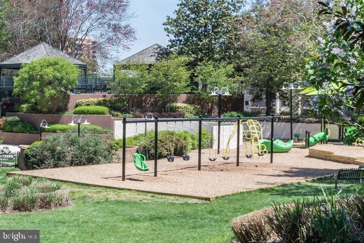 205 YOAKUM PKWY #1712, ALEXANDRIA, Virginia 22304, 3 Bedrooms Bedrooms, ,2 BathroomsBathrooms,Residential,For sale,205 YOAKUM PKWY #1712,VAAX2046598 MLS # VAAX2046598