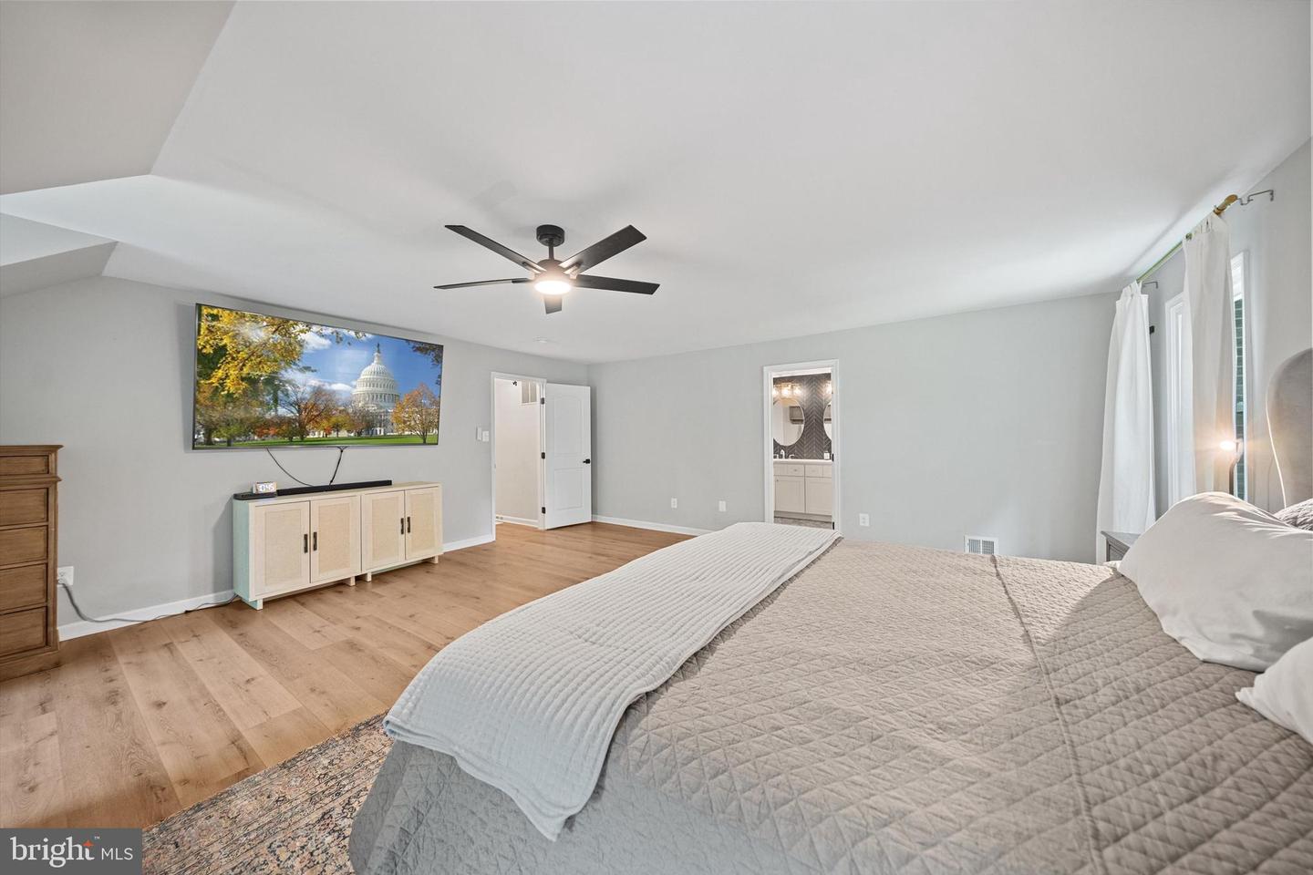 14731 CONWAY DR, MANASSAS, Virginia 20112, 4 Bedrooms Bedrooms, 13 Rooms Rooms,2 BathroomsBathrooms,Residential,For sale,14731 CONWAY DR,VAPW2097322 MLS # VAPW2097322