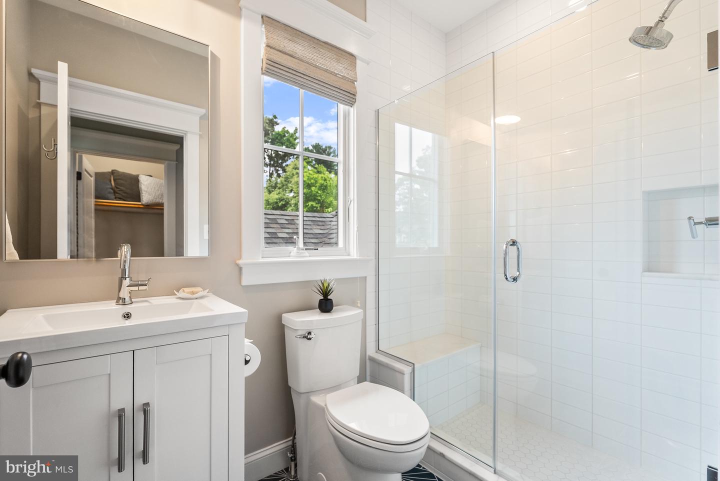 2407 N NELSON ST, ARLINGTON, Virginia 22207, 5 Bedrooms Bedrooms, ,4 BathroomsBathrooms,Residential,For sale,2407 N NELSON ST,VAAR2059404 MLS # VAAR2059404