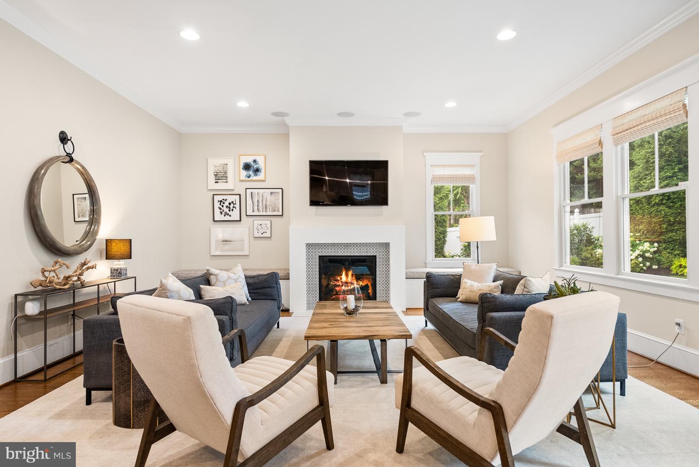 2407 N NELSON ST, ARLINGTON, Virginia 22207, 5 Bedrooms Bedrooms, ,4 BathroomsBathrooms,Residential,For sale,2407 N NELSON ST,VAAR2059404 MLS # VAAR2059404