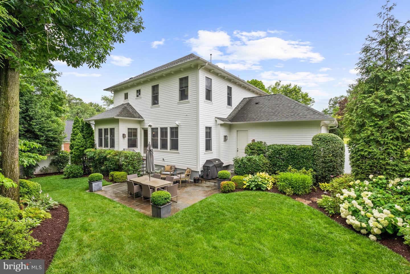 2407 N NELSON ST, ARLINGTON, Virginia 22207, 5 Bedrooms Bedrooms, ,4 BathroomsBathrooms,Residential,For sale,2407 N NELSON ST,VAAR2059404 MLS # VAAR2059404