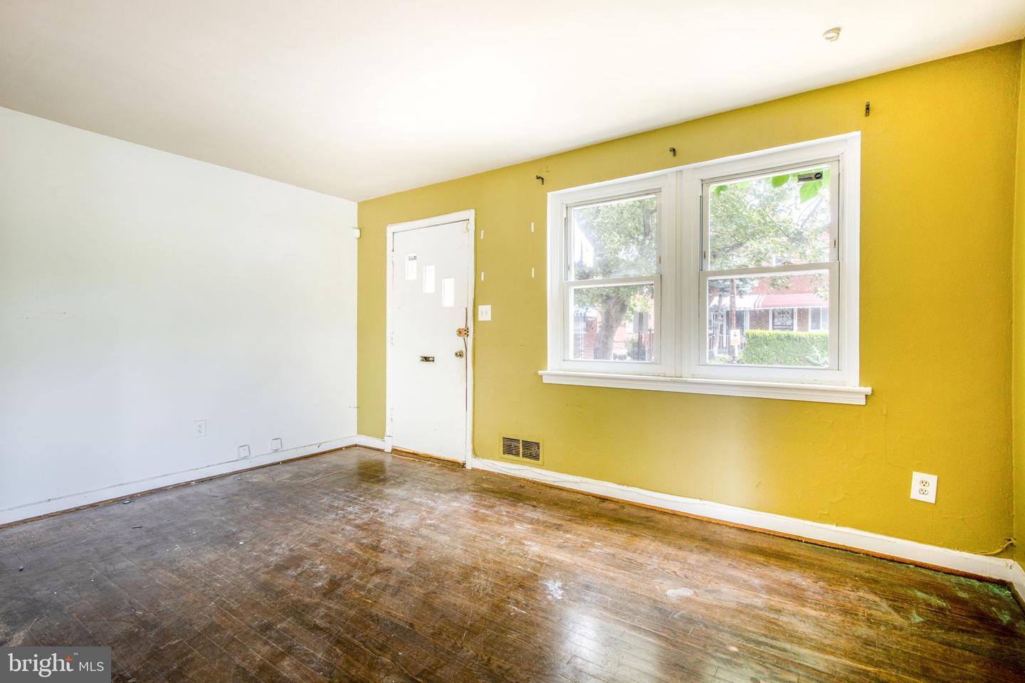 627 FORRESTER ST SE, WASHINGTON, District Of Columbia 20032, 3 Bedrooms Bedrooms, ,1 BathroomBathrooms,Residential,For sale,627 FORRESTER ST SE,DCDC2206472 MLS # DCDC2206472