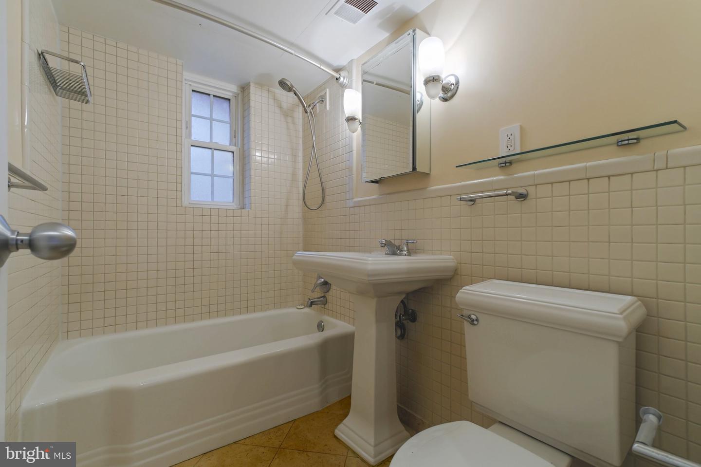 1301 N ODE ST #135, ARLINGTON, Virginia 22209, 1 Bedroom Bedrooms, ,1 BathroomBathrooms,Residential,For sale,1301 N ODE ST #135,VAAR2059504 MLS # VAAR2059504