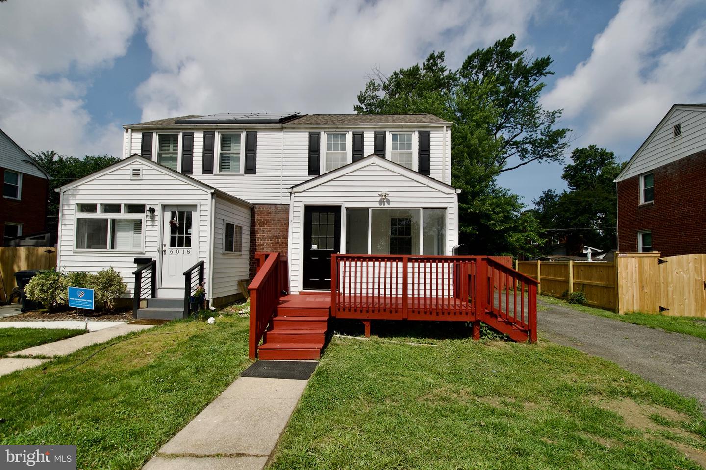 6016 N KINGS HWY, ALEXANDRIA, Virginia 22303, 2 Bedrooms Bedrooms, ,2 BathroomsBathrooms,Residential,For sale,6016 N KINGS HWY,VAFX2249010 MLS # VAFX2249010
