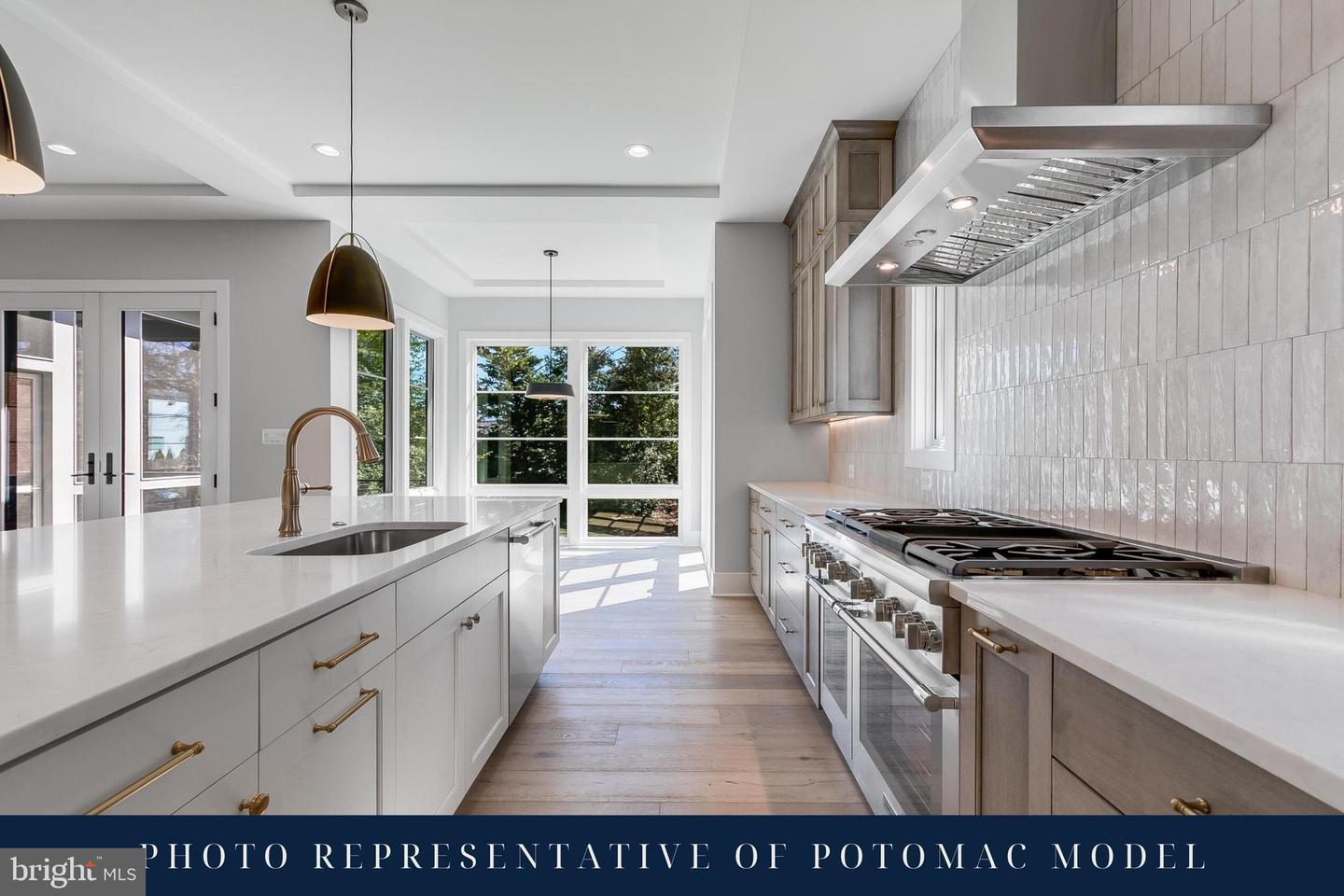 730 22ND ST S, ARLINGTON, Virginia 22202, 5 Bedrooms Bedrooms, ,5 BathroomsBathrooms,Residential,For sale,730 22ND ST S,VAAR2059508 MLS # VAAR2059508
