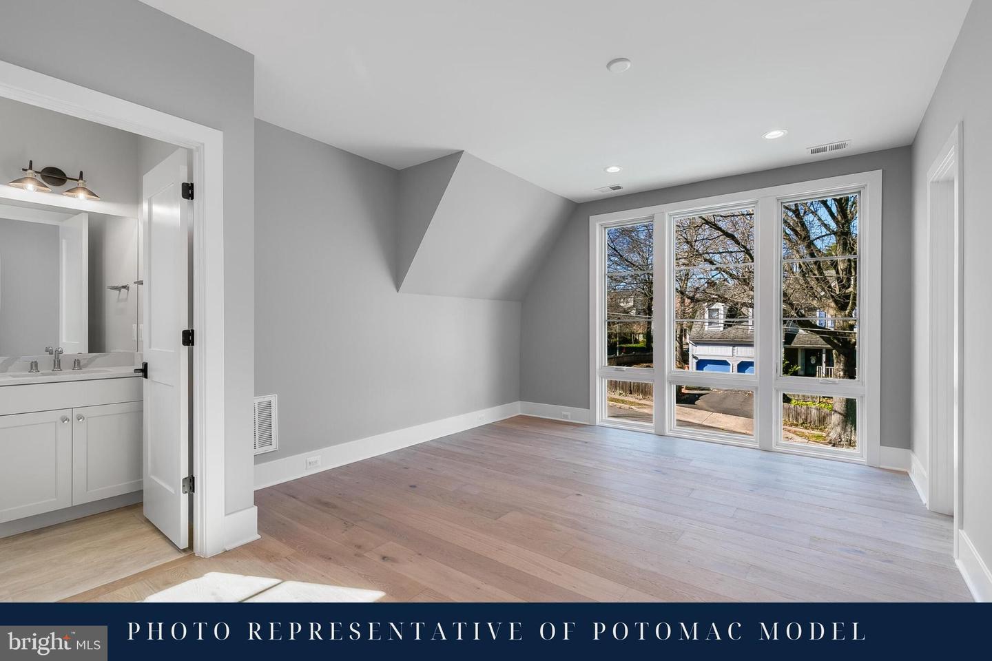 730 22ND ST S, ARLINGTON, Virginia 22202, 5 Bedrooms Bedrooms, ,5 BathroomsBathrooms,Residential,For sale,730 22ND ST S,VAAR2059508 MLS # VAAR2059508
