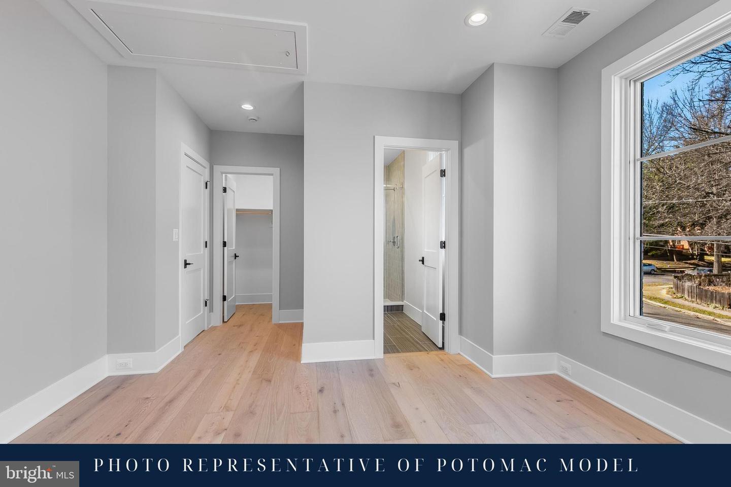 730 22ND ST S, ARLINGTON, Virginia 22202, 5 Bedrooms Bedrooms, ,5 BathroomsBathrooms,Residential,For sale,730 22ND ST S,VAAR2059508 MLS # VAAR2059508