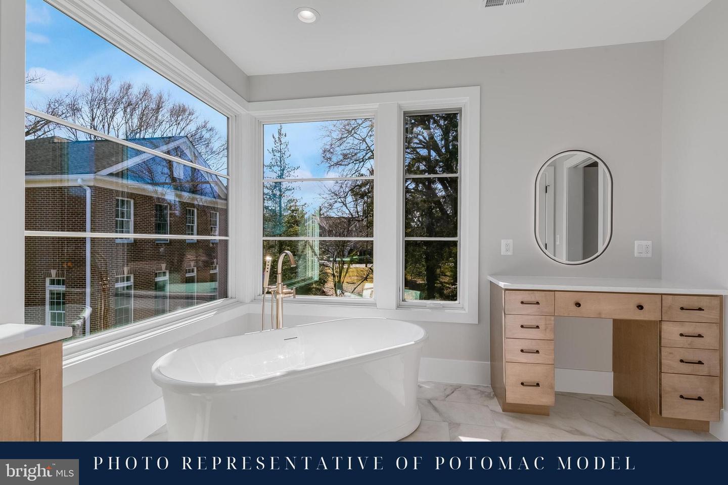 730 22ND ST S, ARLINGTON, Virginia 22202, 5 Bedrooms Bedrooms, ,5 BathroomsBathrooms,Residential,For sale,730 22ND ST S,VAAR2059508 MLS # VAAR2059508