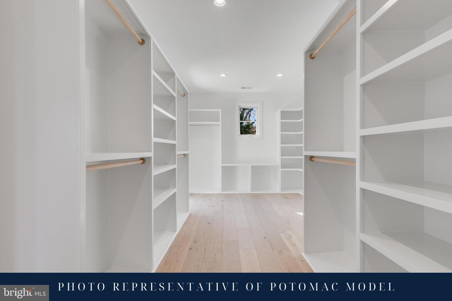730 22ND ST S, ARLINGTON, Virginia 22202, 5 Bedrooms Bedrooms, ,5 BathroomsBathrooms,Residential,For sale,730 22ND ST S,VAAR2059508 MLS # VAAR2059508
