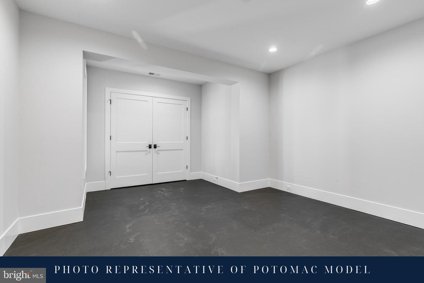 730 22ND ST S, ARLINGTON, Virginia 22202, 5 Bedrooms Bedrooms, ,5 BathroomsBathrooms,Residential,For sale,730 22ND ST S,VAAR2059508 MLS # VAAR2059508