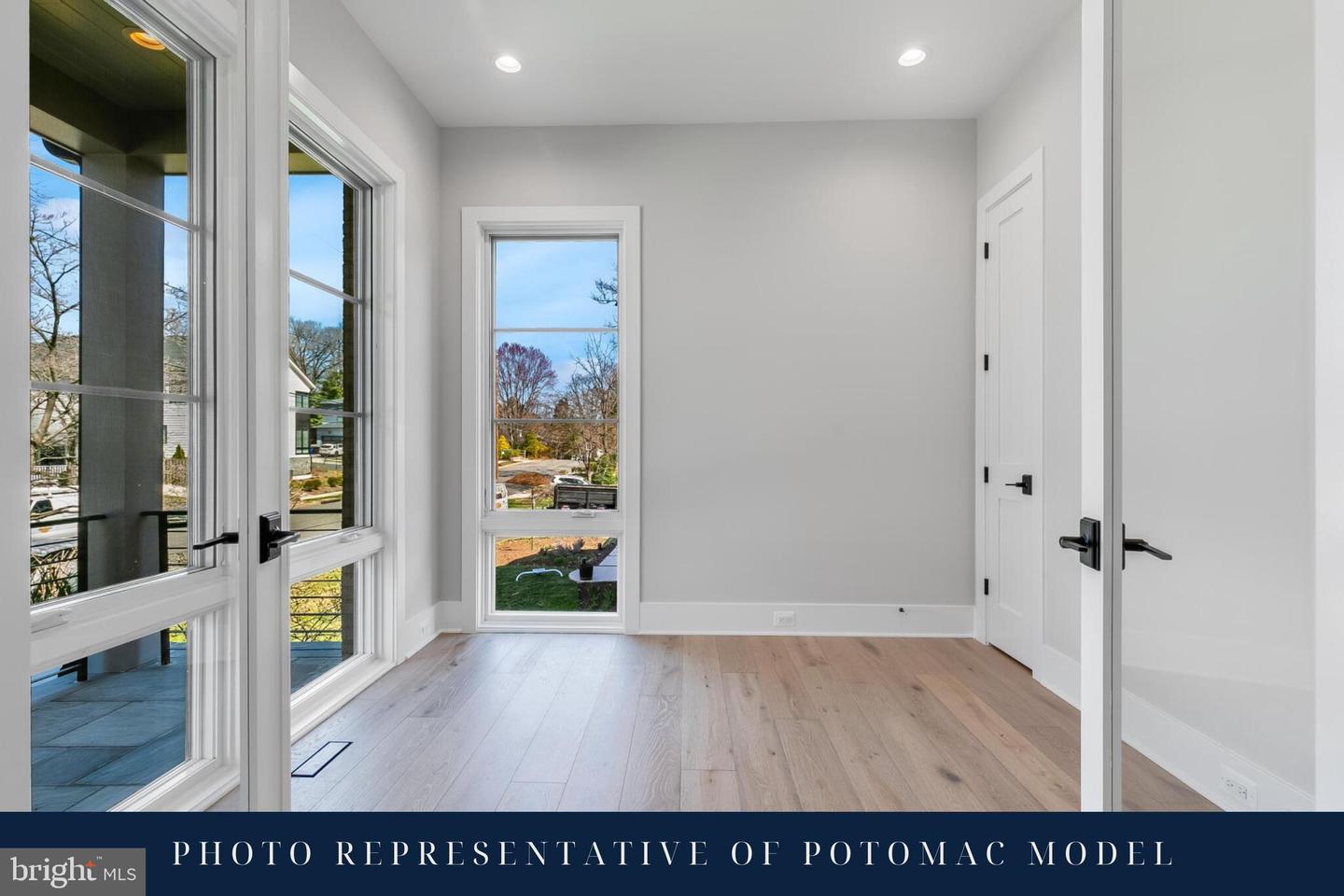730 22ND ST S, ARLINGTON, Virginia 22202, 5 Bedrooms Bedrooms, ,5 BathroomsBathrooms,Residential,For sale,730 22ND ST S,VAAR2059508 MLS # VAAR2059508