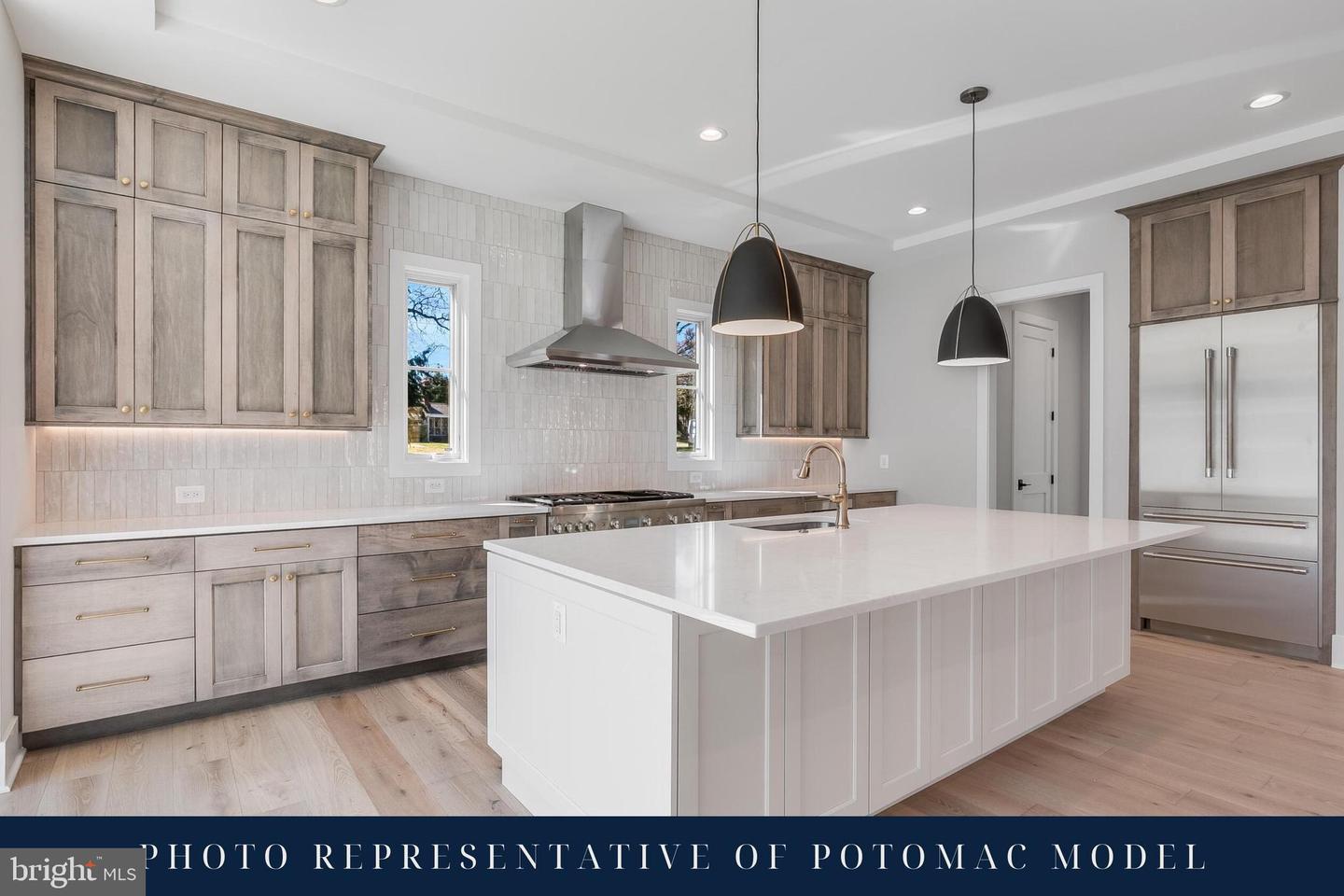 730 22ND ST S, ARLINGTON, Virginia 22202, 5 Bedrooms Bedrooms, ,5 BathroomsBathrooms,Residential,For sale,730 22ND ST S,VAAR2059508 MLS # VAAR2059508