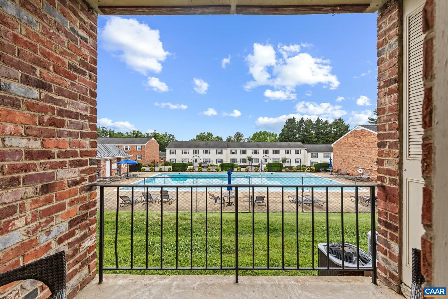 134 HESSIAN HILLS CIR #2, CHARLOTTESVILLE, Virginia 22901, 2 Bedrooms Bedrooms, ,1 BathroomBathrooms,Residential,For sale,134 HESSIAN HILLS CIR #2,665899 MLS # 665899