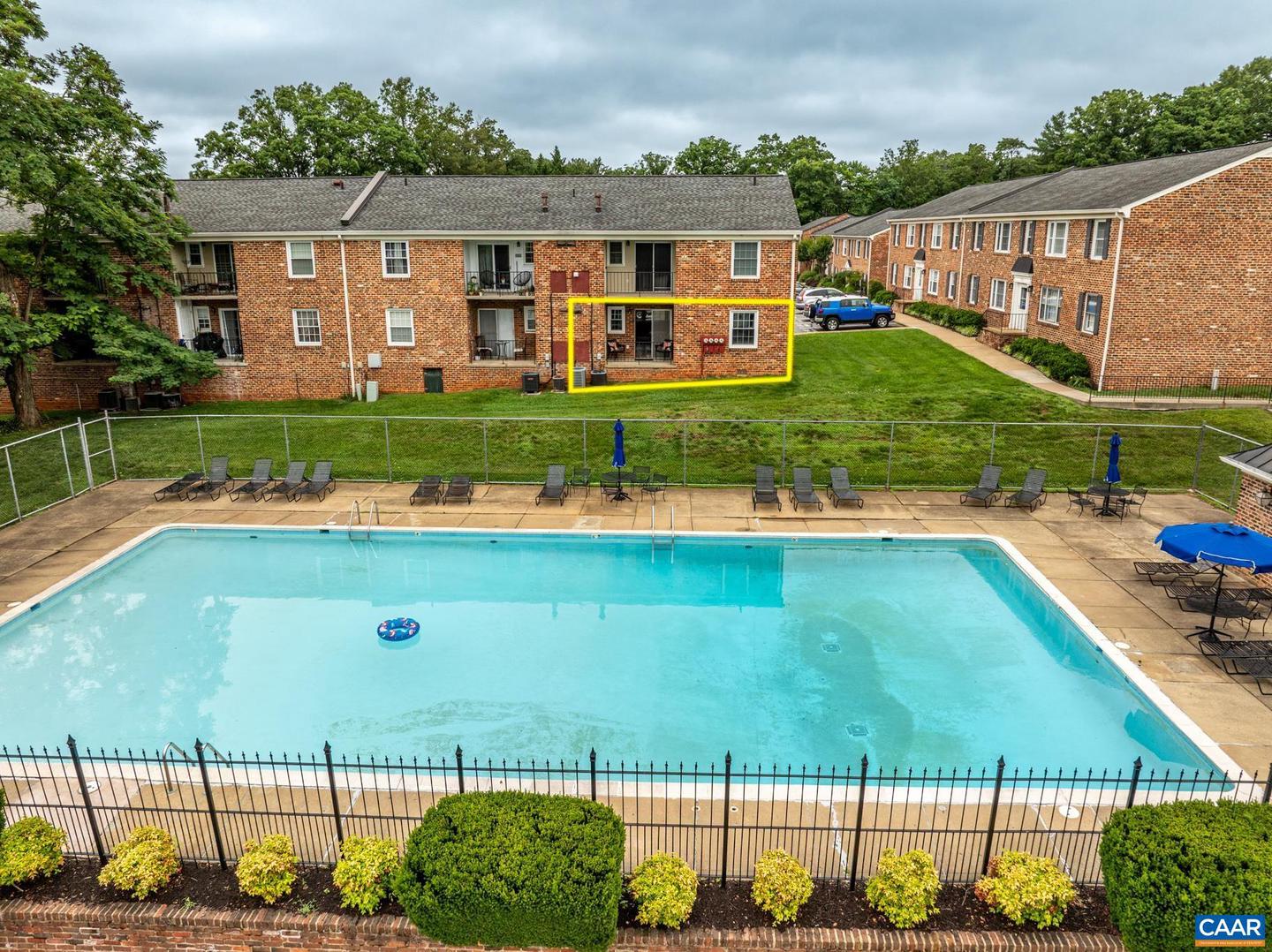 134 HESSIAN HILLS CIR #2, CHARLOTTESVILLE, Virginia 22901, 2 Bedrooms Bedrooms, ,1 BathroomBathrooms,Residential,For sale,134 HESSIAN HILLS CIR #2,665899 MLS # 665899