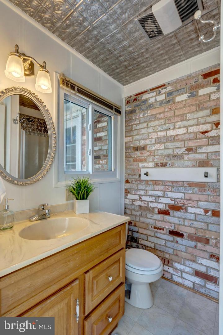 10828 MOORE DR, MANASSAS, Virginia 20111, 5 Bedrooms Bedrooms, ,4 BathroomsBathrooms,Residential,For sale,10828 MOORE DR,VAPW2097500 MLS # VAPW2097500
