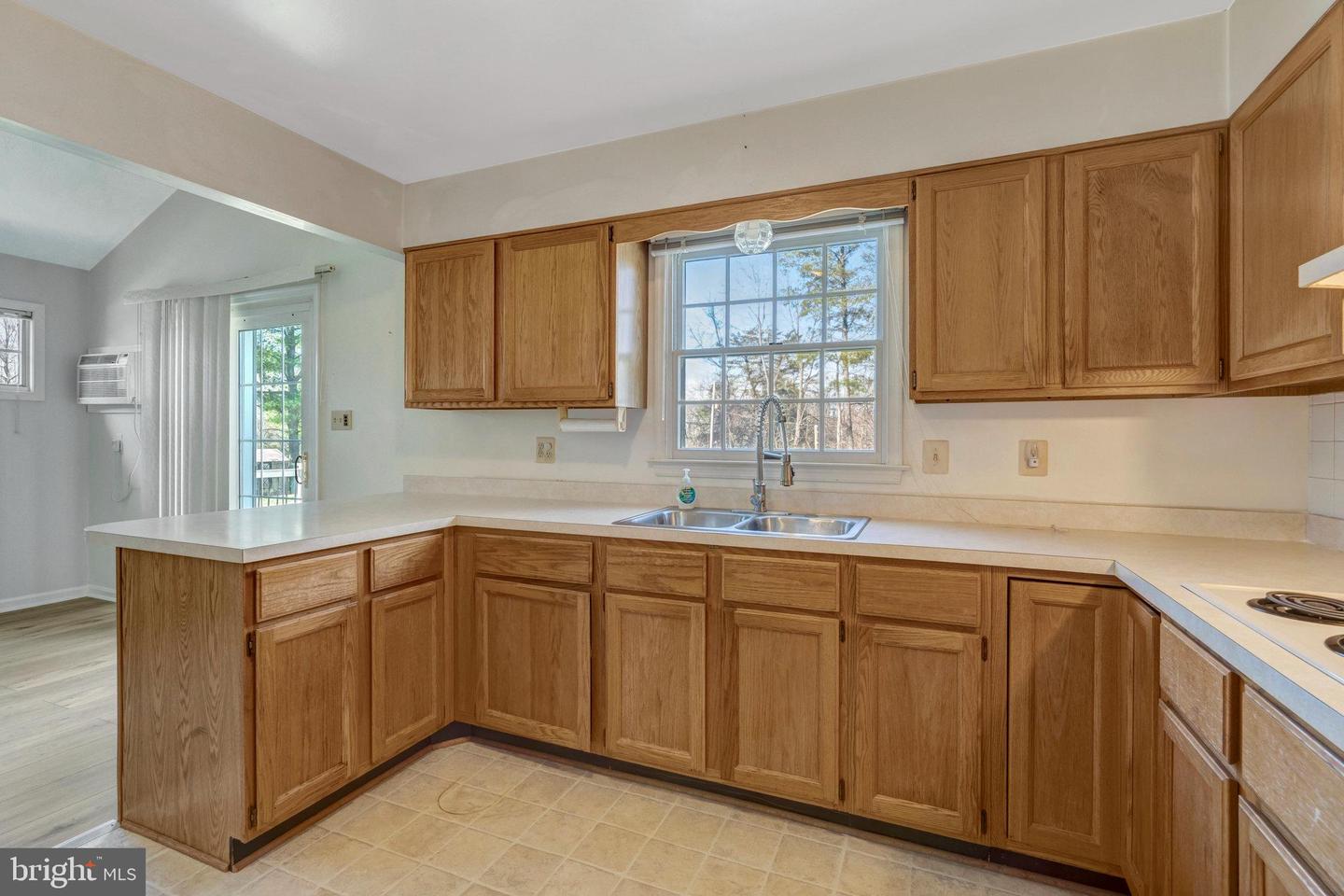 10828 MOORE DR, MANASSAS, Virginia 20111, 5 Bedrooms Bedrooms, ,4 BathroomsBathrooms,Residential,For sale,10828 MOORE DR,VAPW2097500 MLS # VAPW2097500