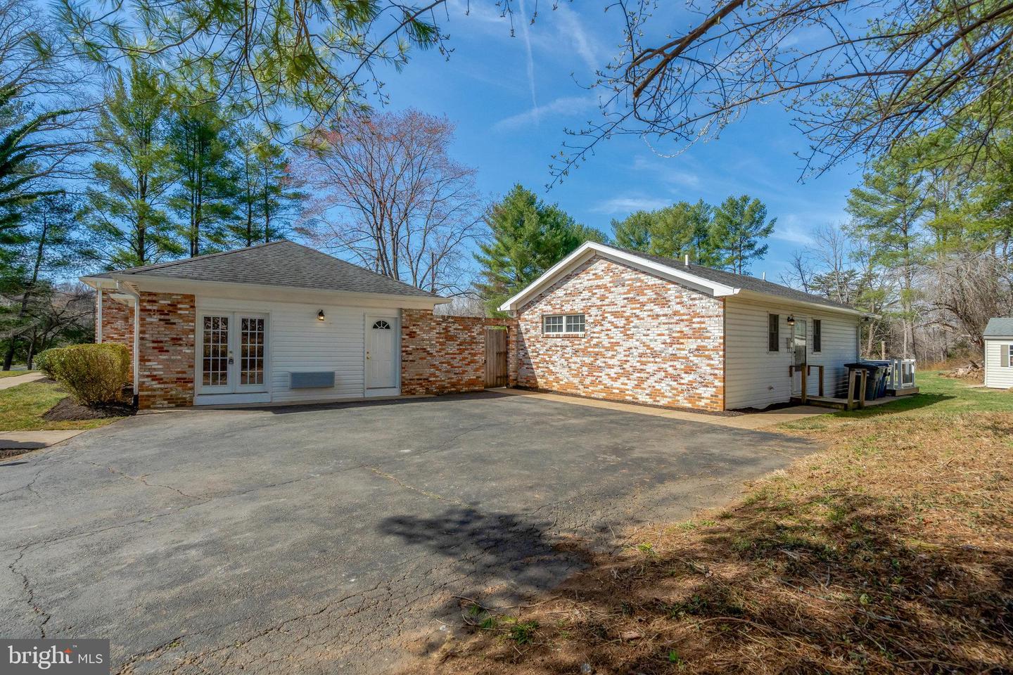 10828 MOORE DR, MANASSAS, Virginia 20111, 5 Bedrooms Bedrooms, ,4 BathroomsBathrooms,Residential,For sale,10828 MOORE DR,VAPW2097500 MLS # VAPW2097500