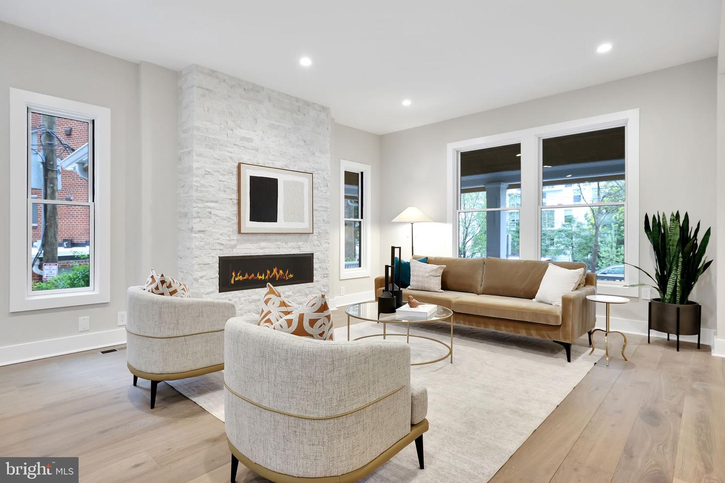 3740 KANAWHA ST NW, WASHINGTON, District Of Columbia 20015, 5 Bedrooms Bedrooms, ,4 BathroomsBathrooms,Residential,For sale,3740 KANAWHA ST NW,DCDC2206334 MLS # DCDC2206334
