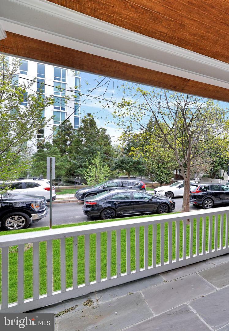 3740 KANAWHA ST NW, WASHINGTON, District Of Columbia 20015, 5 Bedrooms Bedrooms, ,4 BathroomsBathrooms,Residential,For sale,3740 KANAWHA ST NW,DCDC2206334 MLS # DCDC2206334