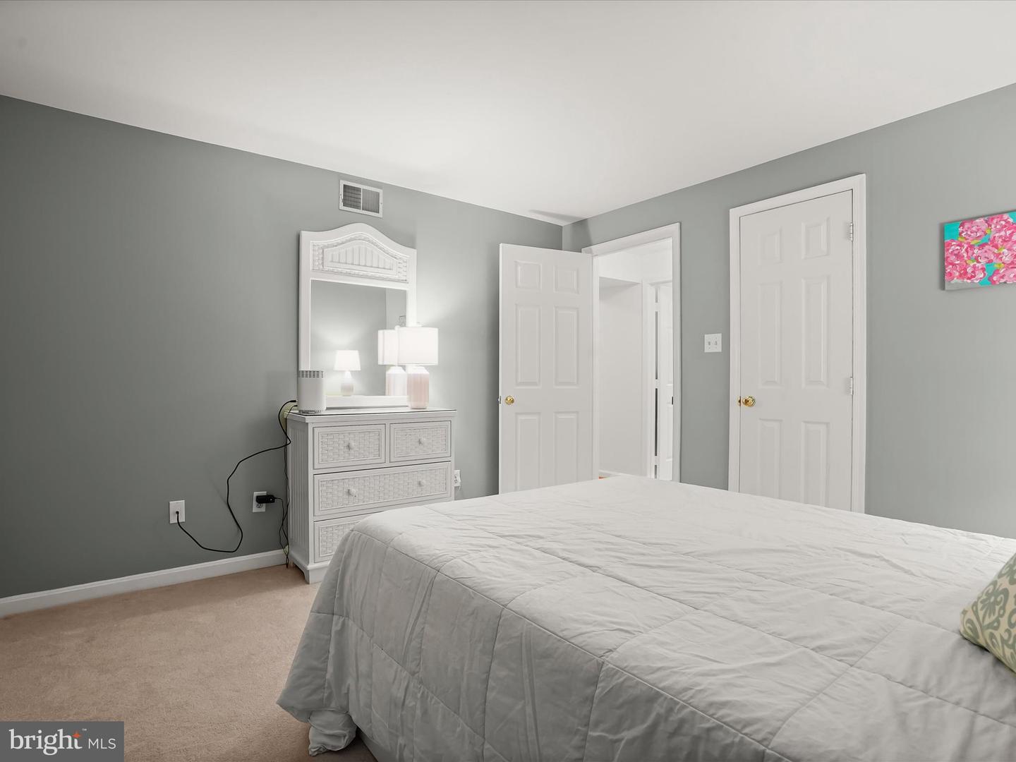 10267 CEDAR RIDGE DR, MANASSAS, Virginia 20110, 4 Bedrooms Bedrooms, ,3 BathroomsBathrooms,Residential,For sale,10267 CEDAR RIDGE DR,VAMN2008528 MLS # VAMN2008528