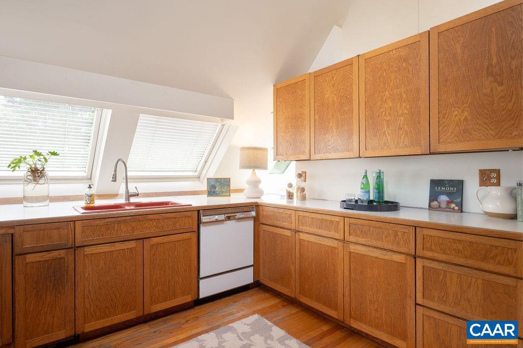 1614 MEADOWBROOK HEIGHTS RD, CHARLOTTESVILLE, Virginia 22901, 3 Bedrooms Bedrooms, ,2 BathroomsBathrooms,Residential,For sale,1614 MEADOWBROOK HEIGHTS RD,665855 MLS # 665855