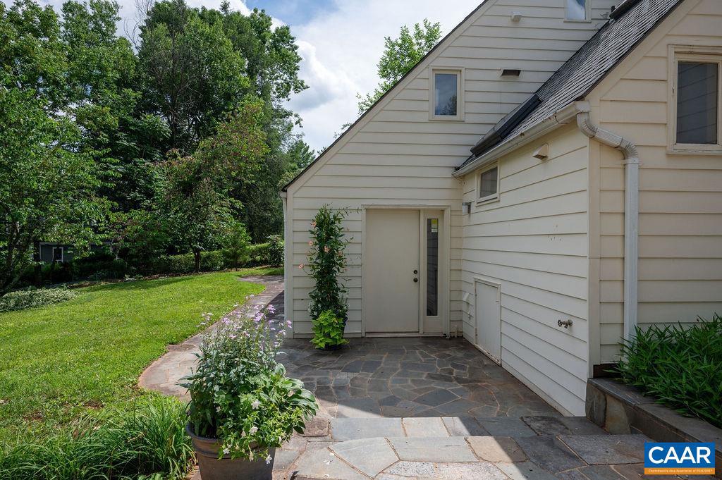 1614 MEADOWBROOK HEIGHTS RD, CHARLOTTESVILLE, Virginia 22901, 3 Bedrooms Bedrooms, ,2 BathroomsBathrooms,Residential,For sale,1614 MEADOWBROOK HEIGHTS RD,665855 MLS # 665855