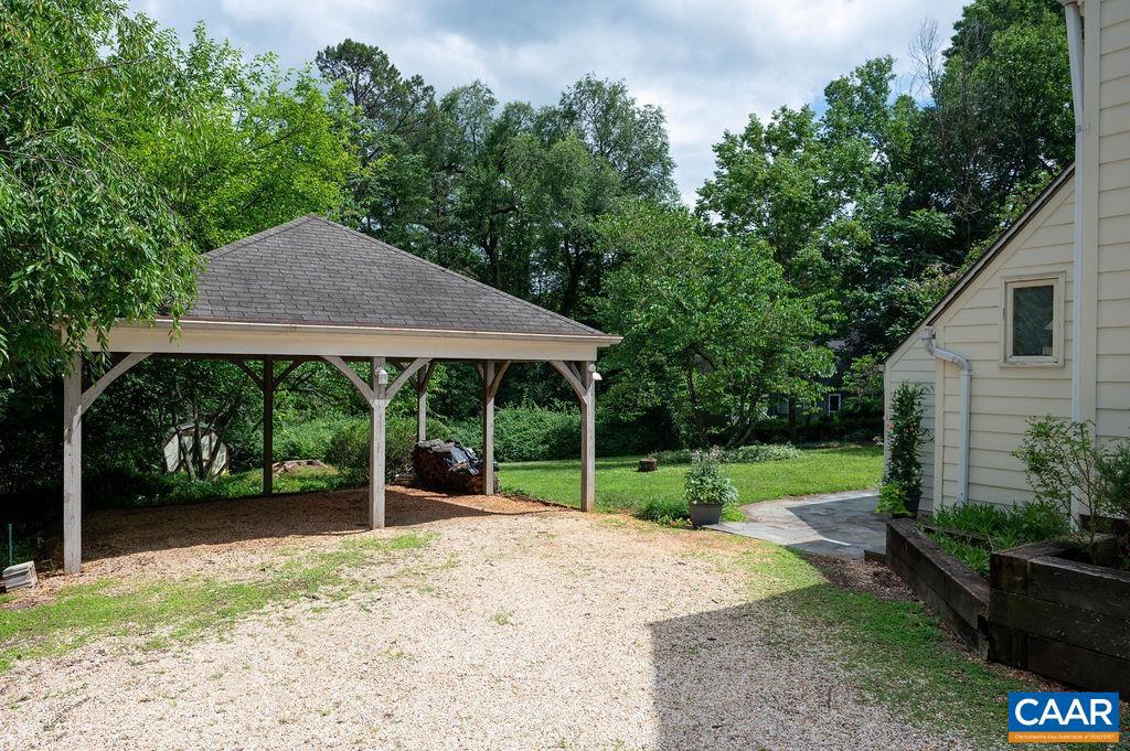 1614 MEADOWBROOK HEIGHTS RD, CHARLOTTESVILLE, Virginia 22901, 3 Bedrooms Bedrooms, ,2 BathroomsBathrooms,Residential,For sale,1614 MEADOWBROOK HEIGHTS RD,665855 MLS # 665855