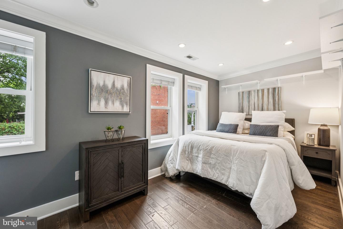 205 V ST NE, WASHINGTON, District Of Columbia 20002, ,Residential,For sale,205 V ST NE,DCDC2206396 MLS # DCDC2206396