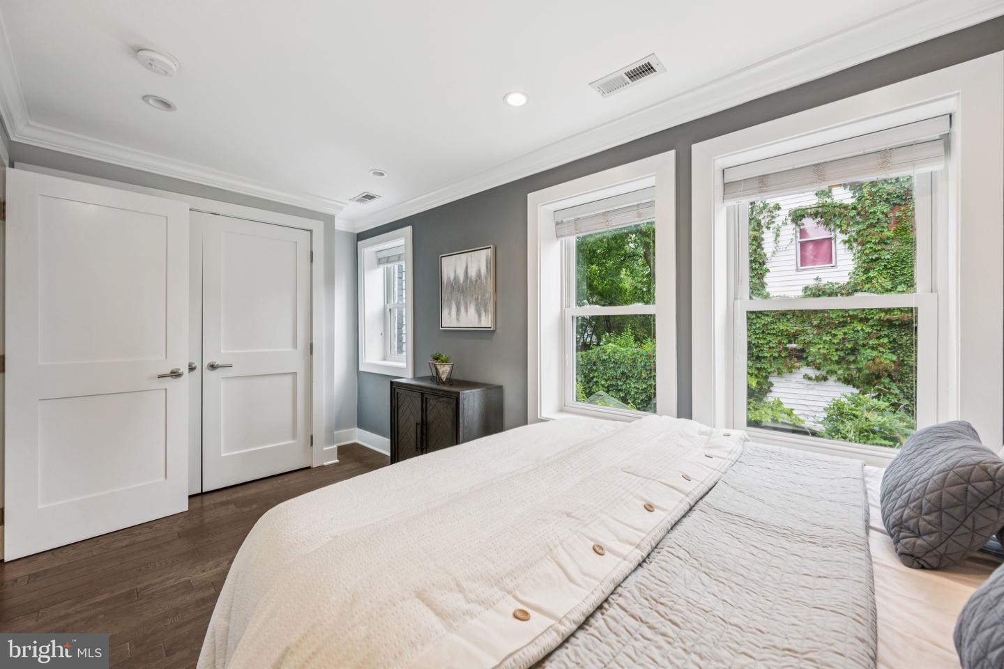 205 V ST NE, WASHINGTON, District Of Columbia 20002, ,Residential,For sale,205 V ST NE,DCDC2206396 MLS # DCDC2206396