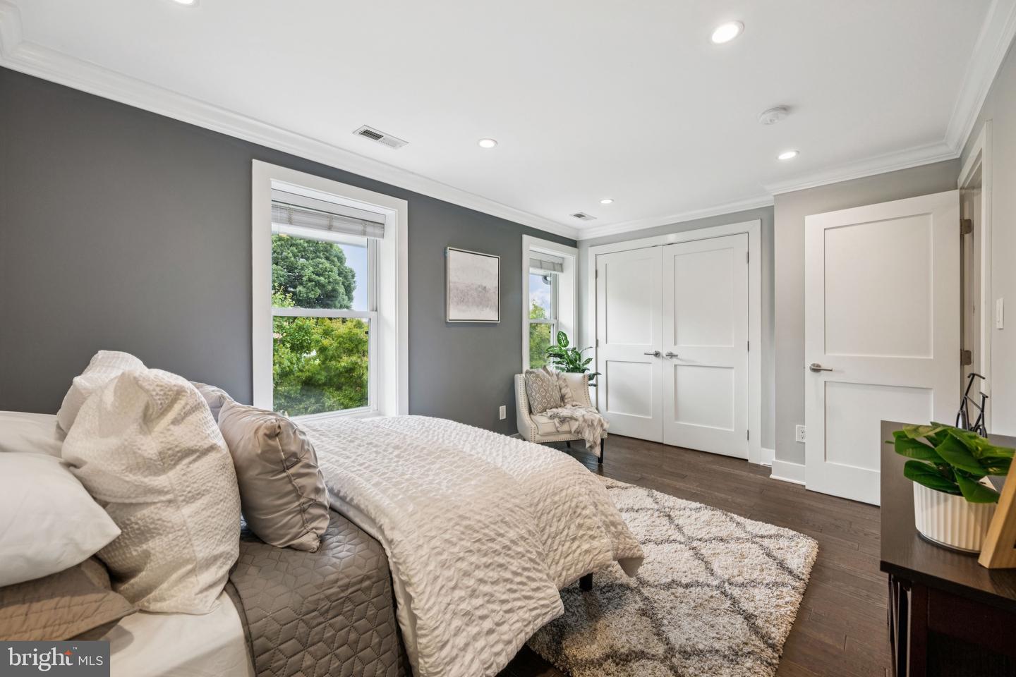 205 V ST NE, WASHINGTON, District Of Columbia 20002, ,Residential,For sale,205 V ST NE,DCDC2206396 MLS # DCDC2206396