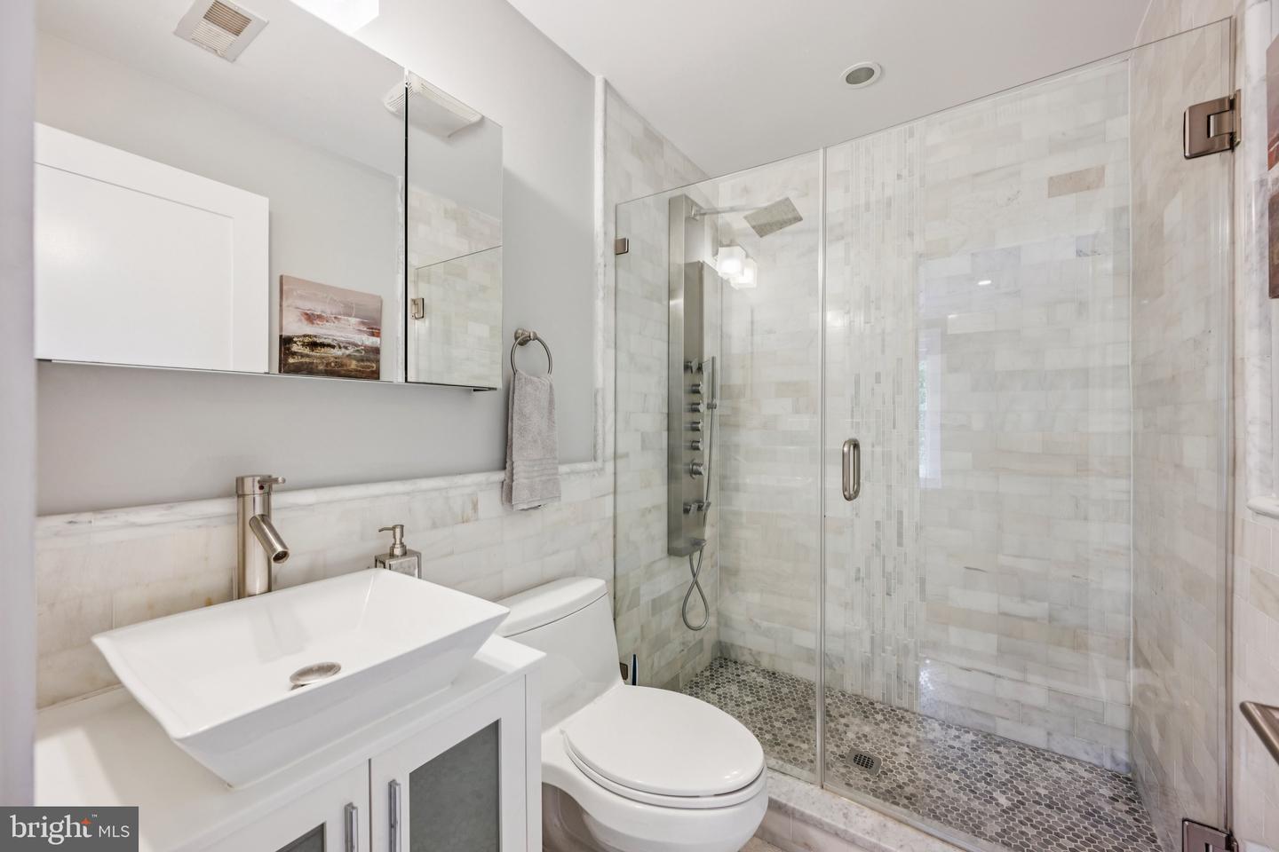 205 V ST NE, WASHINGTON, District Of Columbia 20002, ,Residential,For sale,205 V ST NE,DCDC2206396 MLS # DCDC2206396