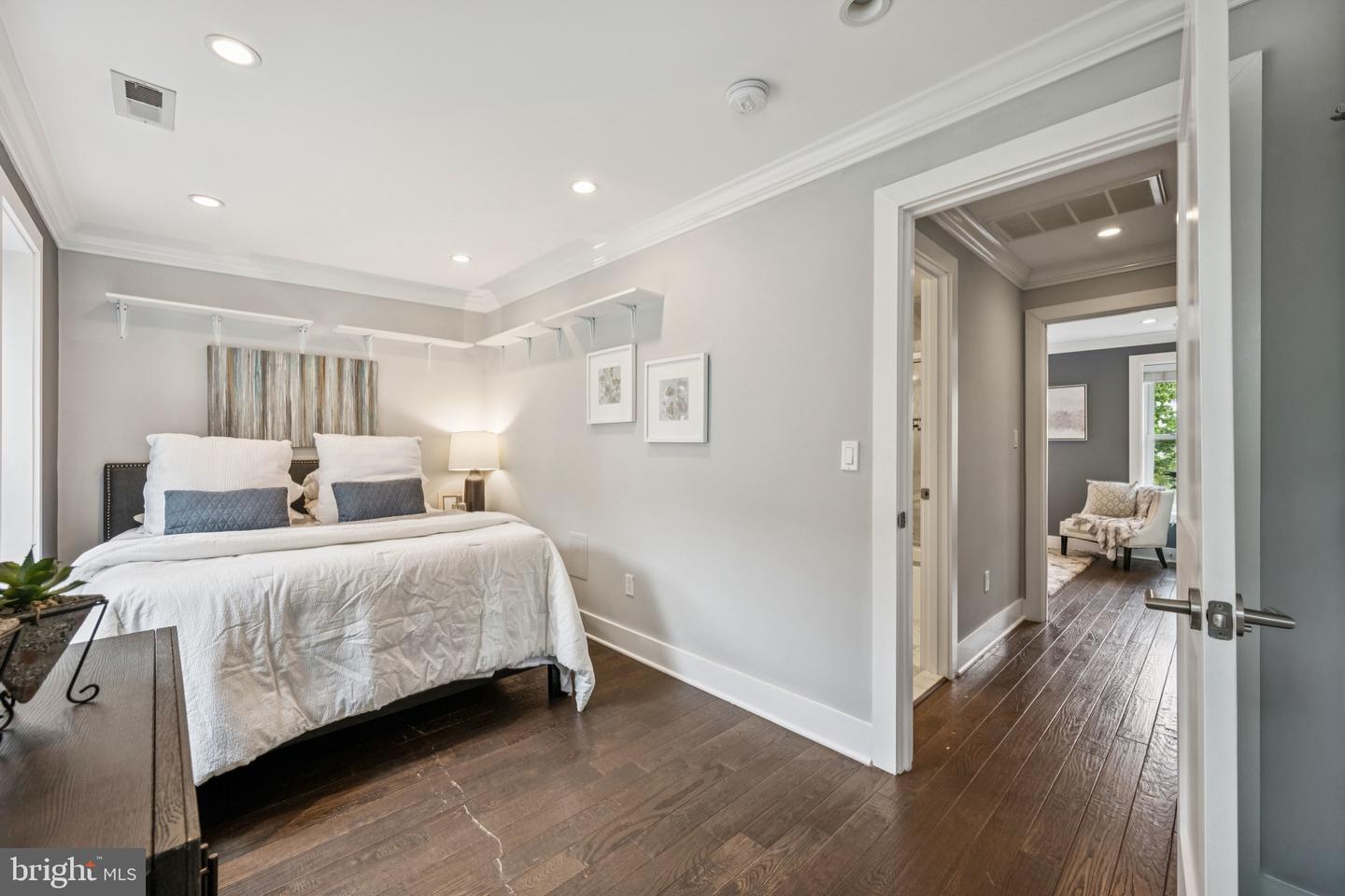 205 V ST NE, WASHINGTON, District Of Columbia 20002, ,Residential,For sale,205 V ST NE,DCDC2206396 MLS # DCDC2206396