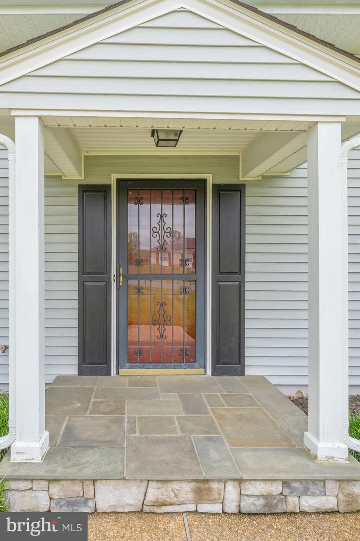 101 DEERWOOD RD, CHARLOTTESVILLE, Virginia 22911, 3 Bedrooms Bedrooms, ,2 BathroomsBathrooms,Residential,For sale,101 DEERWOOD RD,VAAB2001026 MLS # VAAB2001026