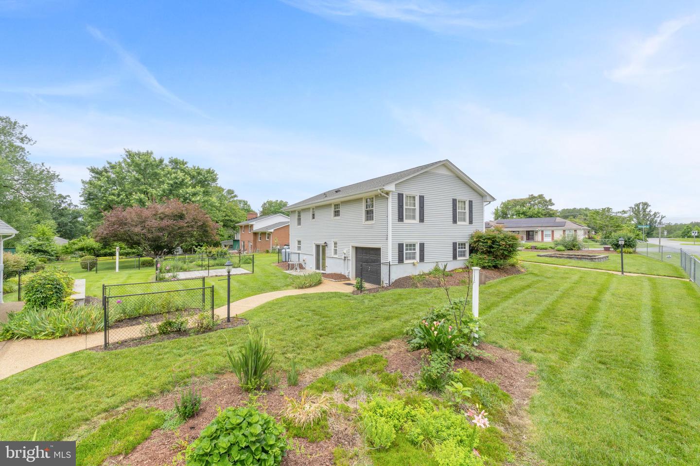 101 DEERWOOD RD, CHARLOTTESVILLE, Virginia 22911, 3 Bedrooms Bedrooms, ,2 BathroomsBathrooms,Residential,For sale,101 DEERWOOD RD,VAAB2001026 MLS # VAAB2001026