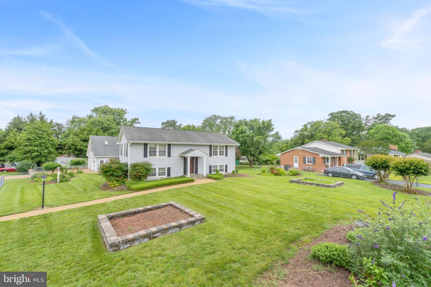 101 DEERWOOD RD, CHARLOTTESVILLE, Virginia 22911, 3 Bedrooms Bedrooms, ,2 BathroomsBathrooms,Residential,For sale,101 DEERWOOD RD,VAAB2001026 MLS # VAAB2001026
