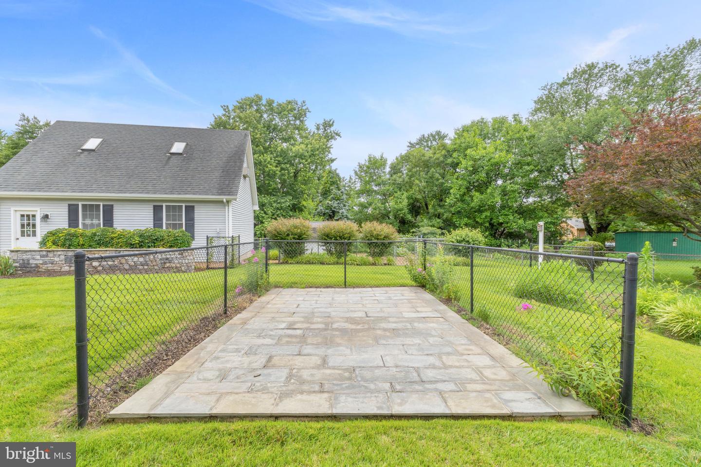 101 DEERWOOD RD, CHARLOTTESVILLE, Virginia 22911, 3 Bedrooms Bedrooms, ,2 BathroomsBathrooms,Residential,For sale,101 DEERWOOD RD,VAAB2001026 MLS # VAAB2001026