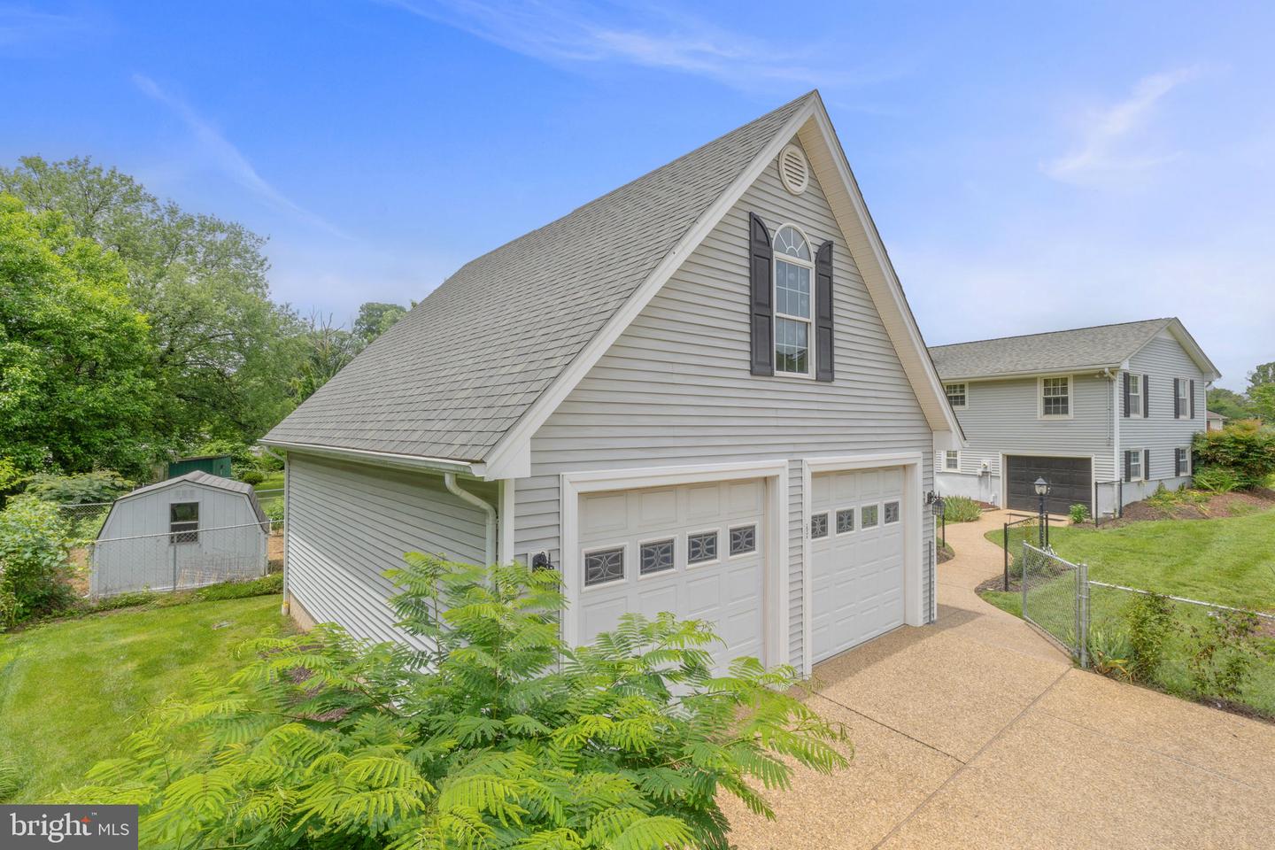 101 DEERWOOD RD, CHARLOTTESVILLE, Virginia 22911, 3 Bedrooms Bedrooms, ,2 BathroomsBathrooms,Residential,For sale,101 DEERWOOD RD,VAAB2001026 MLS # VAAB2001026