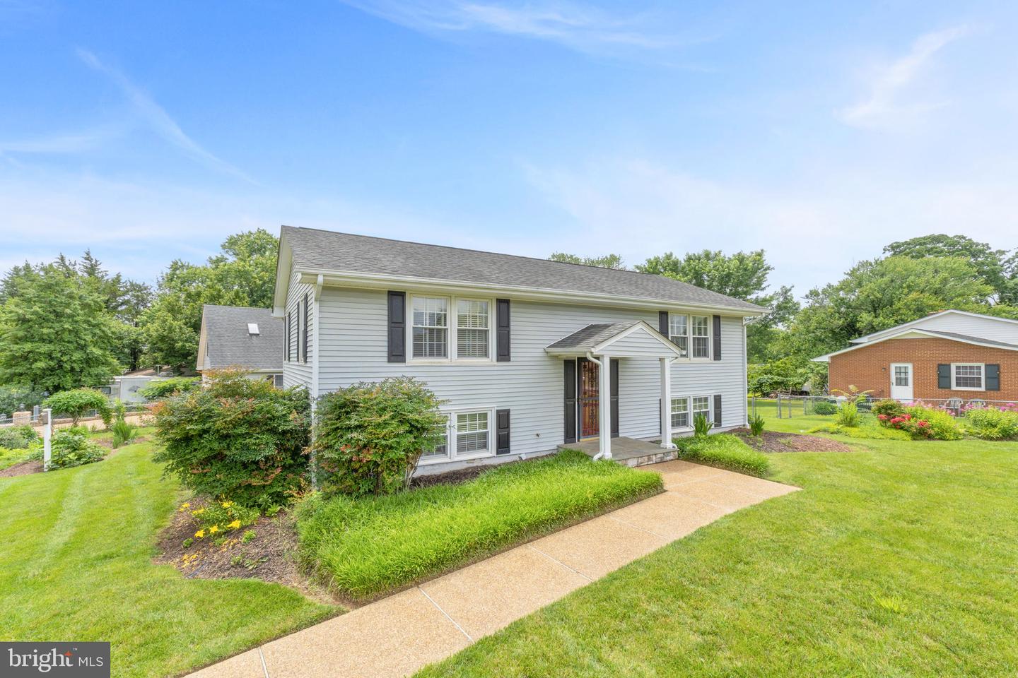101 DEERWOOD RD, CHARLOTTESVILLE, Virginia 22911, 3 Bedrooms Bedrooms, ,2 BathroomsBathrooms,Residential,For sale,101 DEERWOOD RD,VAAB2001026 MLS # VAAB2001026