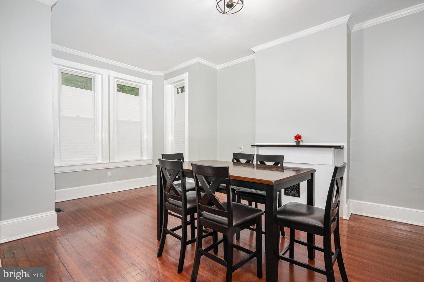 912 7TH ST NE, WASHINGTON, District Of Columbia 20002, 3 Bedrooms Bedrooms, ,1 BathroomBathrooms,Residential,For sale,912 7TH ST NE,DCDC2206582 MLS # DCDC2206582