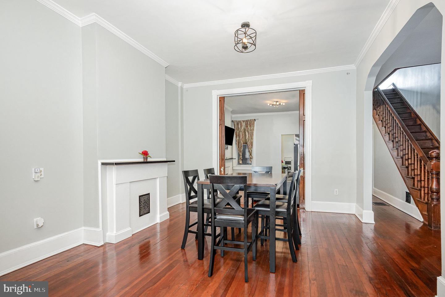 912 7TH ST NE, WASHINGTON, District Of Columbia 20002, 3 Bedrooms Bedrooms, ,1 BathroomBathrooms,Residential,For sale,912 7TH ST NE,DCDC2206582 MLS # DCDC2206582