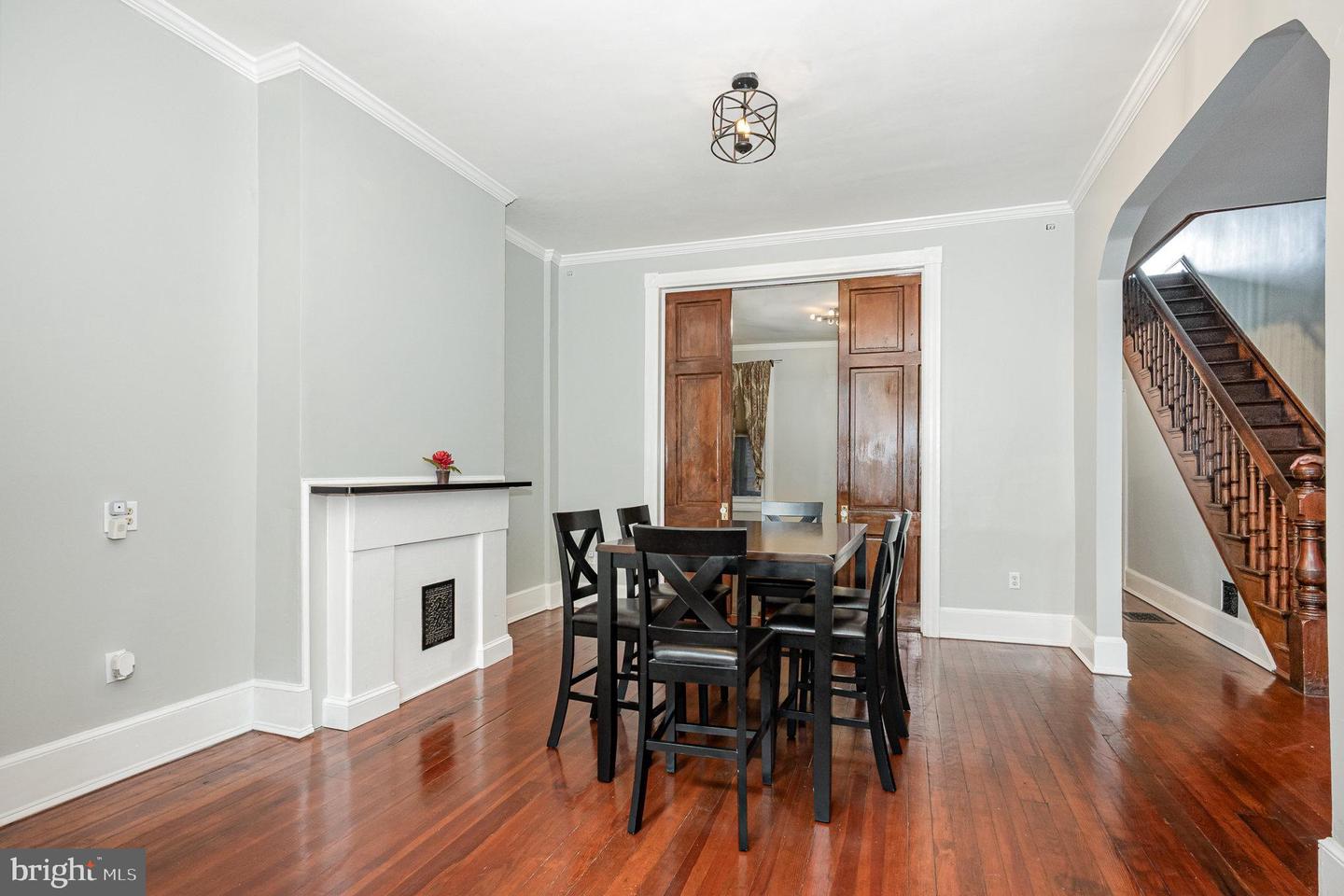 912 7TH ST NE, WASHINGTON, District Of Columbia 20002, 3 Bedrooms Bedrooms, ,1 BathroomBathrooms,Residential,For sale,912 7TH ST NE,DCDC2206582 MLS # DCDC2206582