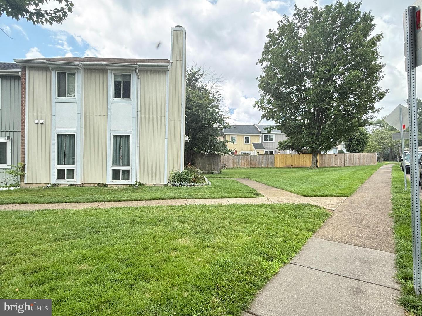 1089 KNIGHT LN, HERNDON, Virginia 20170, 3 Bedrooms Bedrooms, ,2 BathroomsBathrooms,Residential,For sale,1089 KNIGHT LN,VAFX2249076 MLS # VAFX2249076