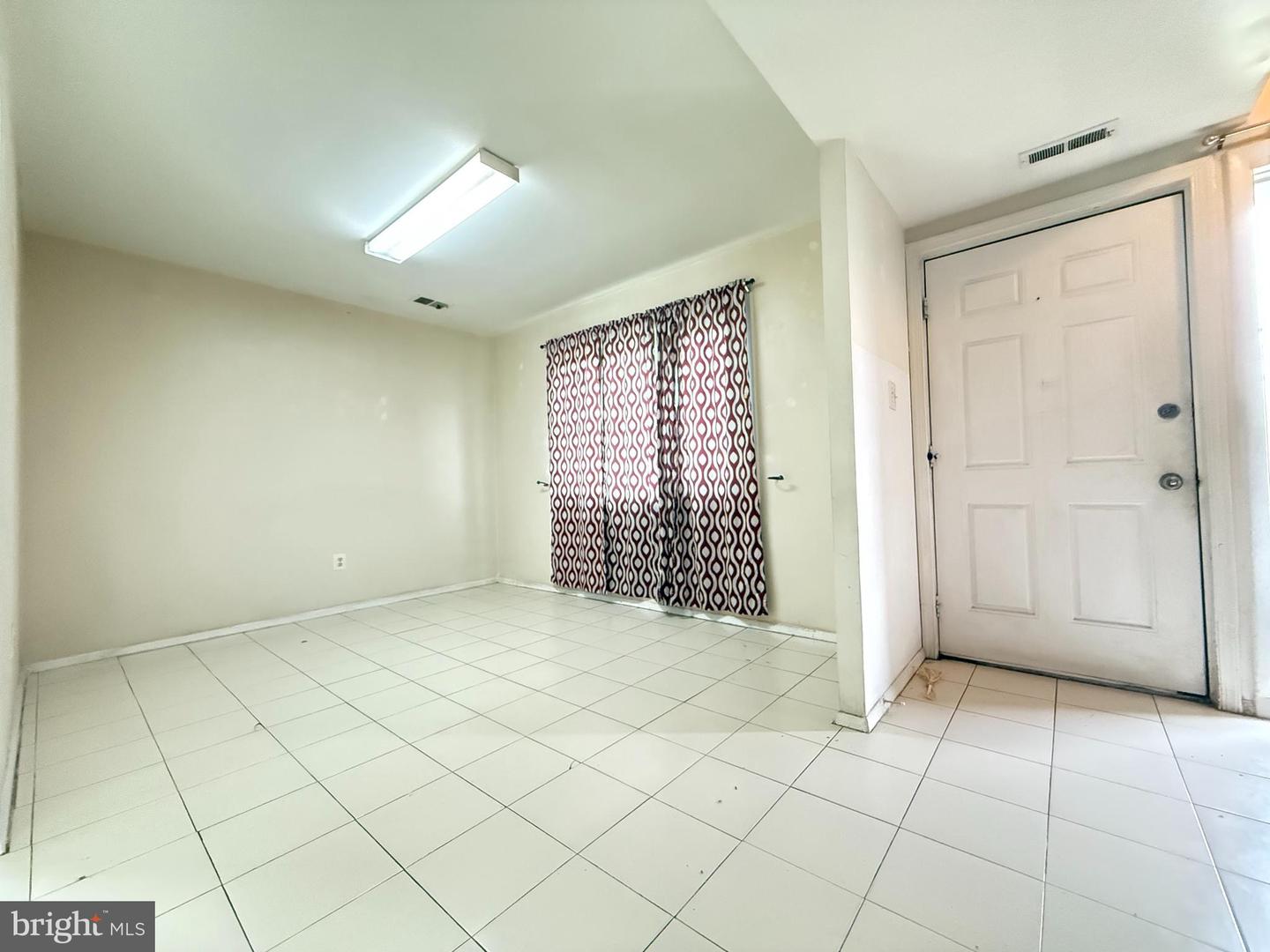 1089 KNIGHT LN, HERNDON, Virginia 20170, 3 Bedrooms Bedrooms, ,2 BathroomsBathrooms,Residential,For sale,1089 KNIGHT LN,VAFX2249076 MLS # VAFX2249076