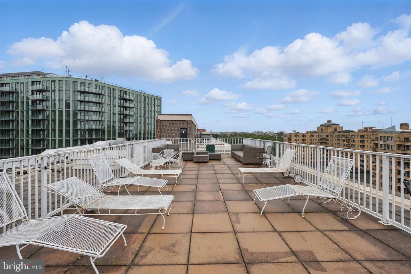 2501 CALVERT ST NW #811, WASHINGTON, District Of Columbia 20008, 1 Bedroom Bedrooms, ,1 BathroomBathrooms,Residential,For sale,2501 CALVERT ST NW #811,DCDC2206602 MLS # DCDC2206602