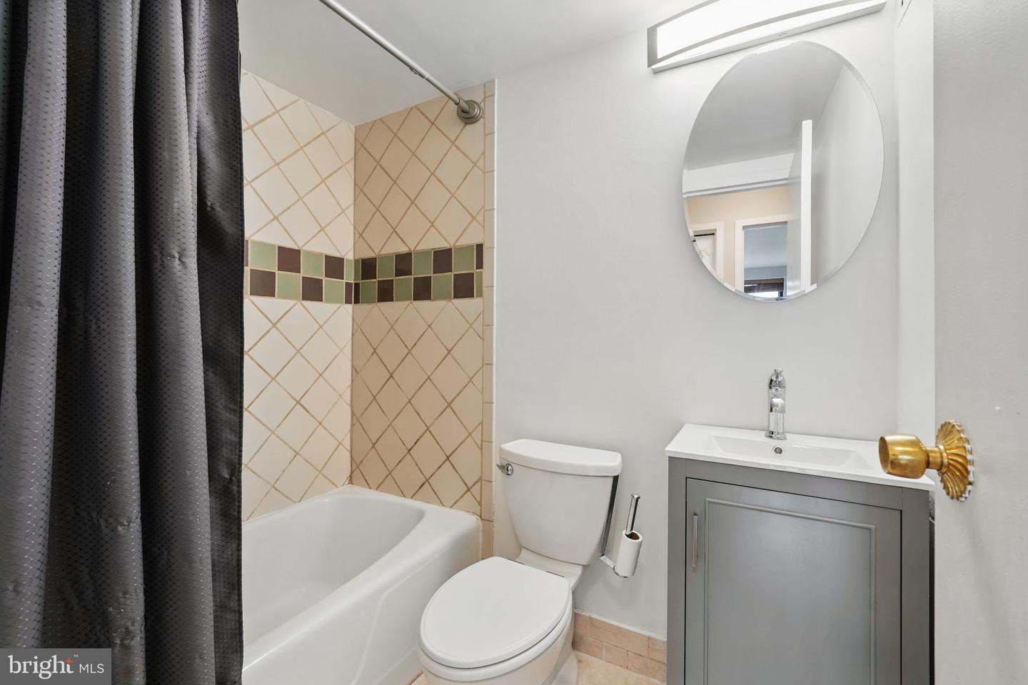 2501 CALVERT ST NW #811, WASHINGTON, District Of Columbia 20008, 1 Bedroom Bedrooms, ,1 BathroomBathrooms,Residential,For sale,2501 CALVERT ST NW #811,DCDC2206602 MLS # DCDC2206602