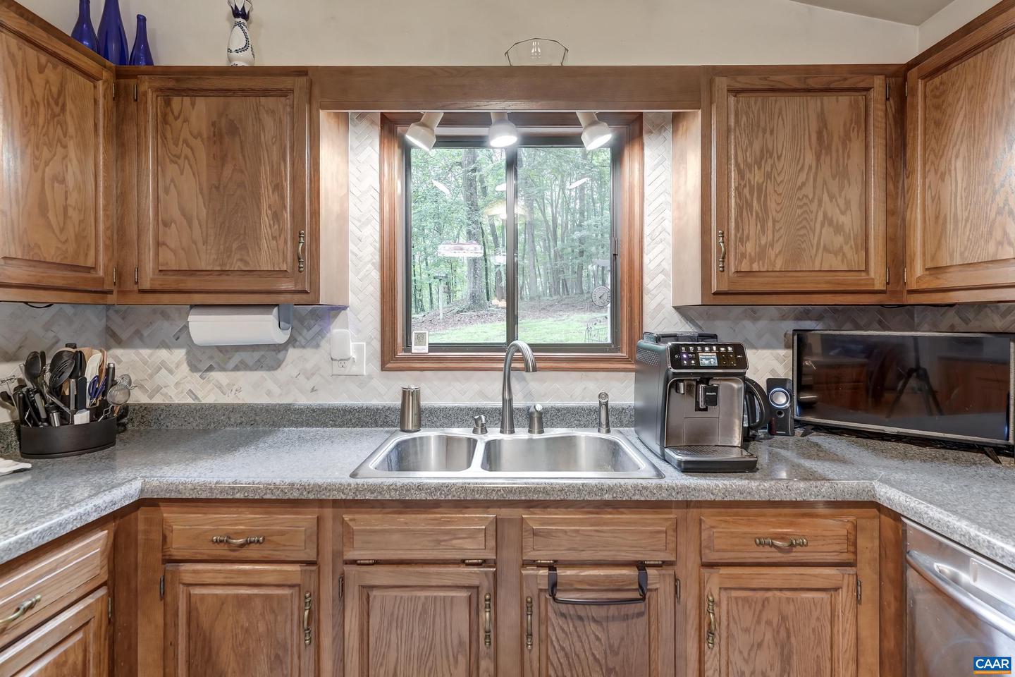 7160 BURNT MOUNTAIN RD, AFTON, Virginia 22920, 3 Bedrooms Bedrooms, ,3 BathroomsBathrooms,Residential,For sale,7160 BURNT MOUNTAIN RD,665903 MLS # 665903